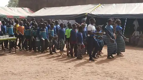 Photos de la dédicace du Nouveau Testament winyé12